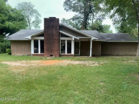 1301 River Bend Cove, Vicksburg, MS 39183