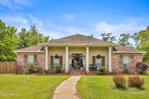 1199 Irvin Favre Road, Pass Christian, MS 39571