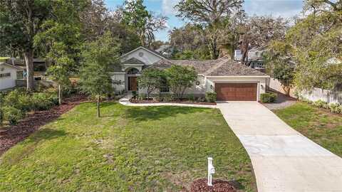 212 WILLOWICK AVENUE, TEMPLE TERRACE, FL 33617