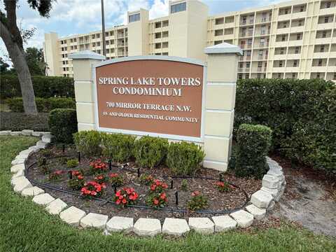 700 MIRROR TERRACE NW, WINTER HAVEN, FL 33881
