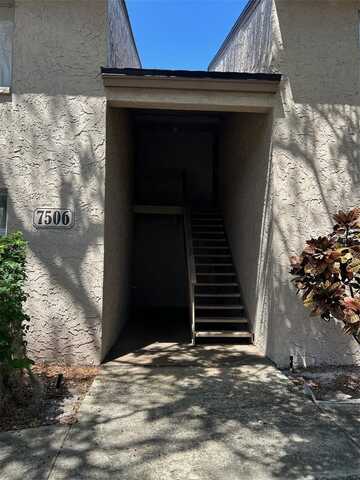 7506 PRESLEY PLACE, TAMPA, FL 33617