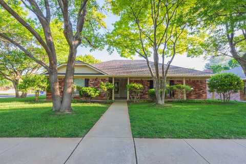 6404 BAYSWATER Road, Amarillo, TX 79109