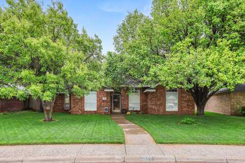 5809 FOXCROFT Drive, Amarillo, TX 79109