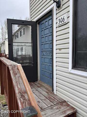 2224 Glacier Street, Anchorage, AK 99508