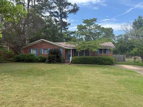 2611 PINE VALLEY RD, Albany, GA 31707