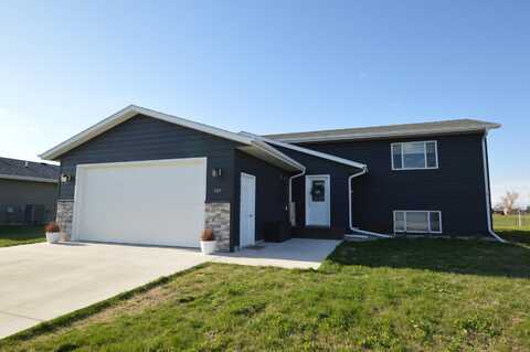 909 Nano Nagle Avenue, Aberdeen, SD 57401