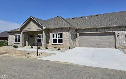 2327 Saddle Drive, Shelbyville, IN 46176