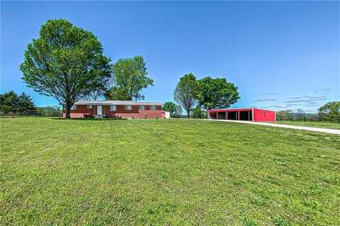 4802 Greenbriar LN, Everton, AR 72633