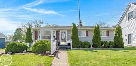 612 S 9th, Saint Clair, MI 48079
