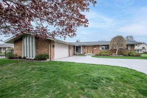 31416 San Juan, Harrison, MI 48045