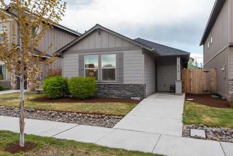 210 NW 30th Street, Redmond, OR 97756