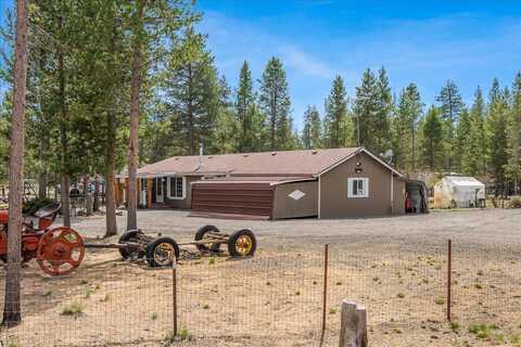 52141 Stearns Road, La Pine, OR 97739