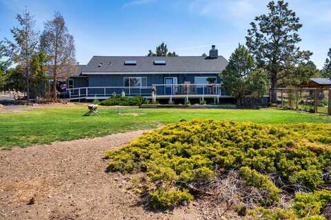 3184 SW 43rd Street, Redmond, OR 97756