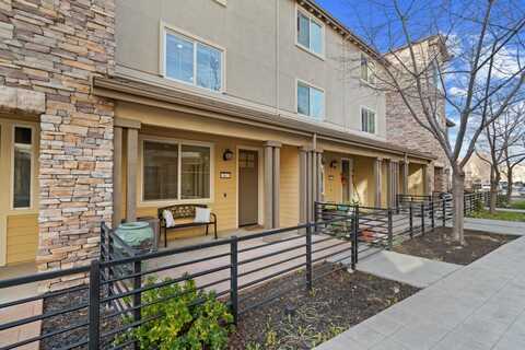 862 White Moonstone LOOP, San Jose, CA 95123