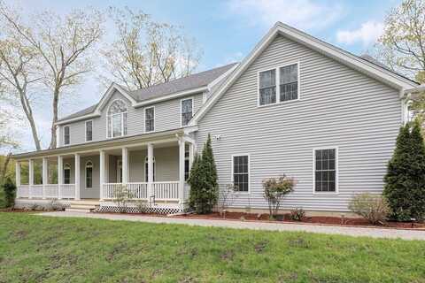 662 Concord St, Holliston, MA 01746