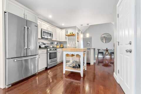 156 Park Street, Medford, MA 02155