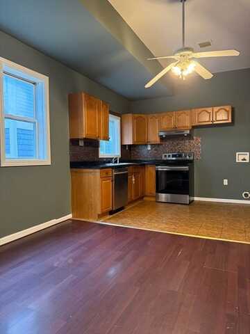 64 Washington Ave, Chelsea, MA 02150