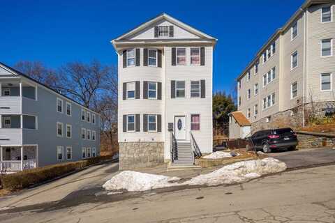 17 5th Ave, Worcester, MA 01607