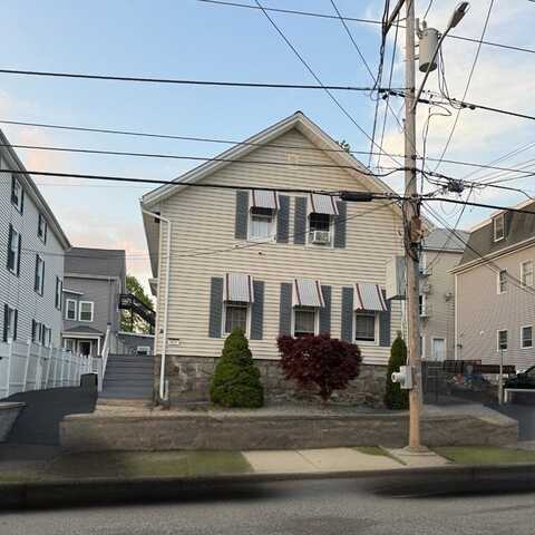 808 Walnut St, Fall River, MA 02720