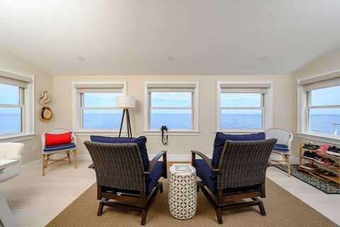 118 Oceanside Dr, Scituate, MA 02066