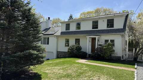 43 Dale St, Needham, MA 02494