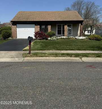 93 Mansfield Avenue, Manchester, NJ 08759