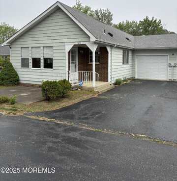 68 D Yorktowne Parkway, Whiting, NJ 08759