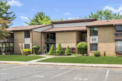 30 Meadow Green Circle, Manalapan, NJ 07726