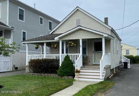 44 Riverdale Avenue, Monmouth Beach, NJ 07750