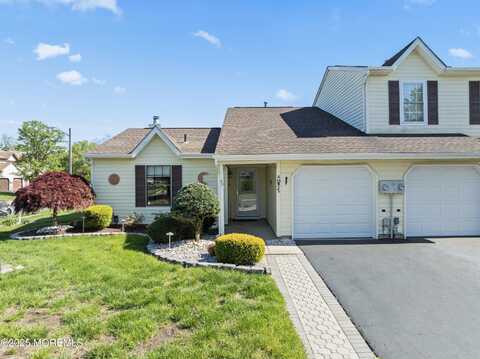 37 Sloop Square, Freehold, NJ 07728
