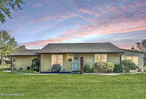 25 Pitman Road, Monroe, NJ 08831