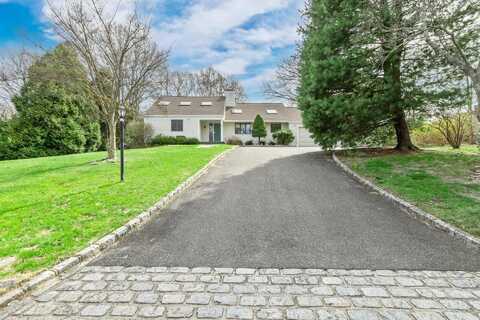 42 Old Homestead Road, Port Jefferson, NY 11777