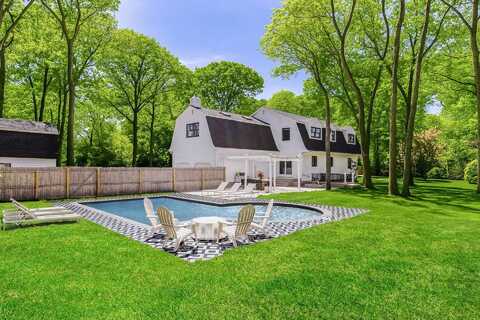 7 Quantuck Bay Lane, Westhampton Beach, NY 11978