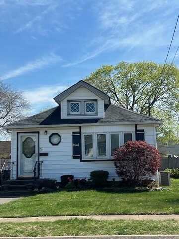 23 cedar ave, East Farmingdale, NY 11735