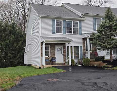 45 Aveonis Court, Fishkill, NY 12524