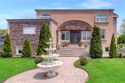 54 Shore Drive, Oakdale, NY 11769