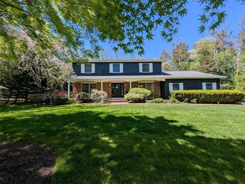 1 Concord Drive, Fort Salonga, NY 11768