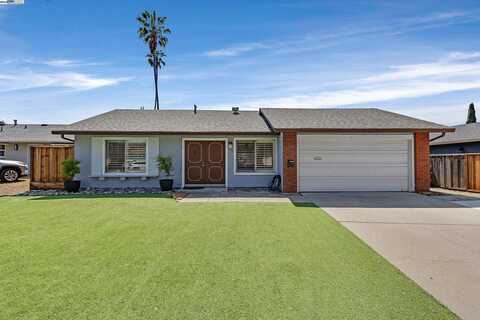 2715 Mosswood Dr, San Jose, CA 95132