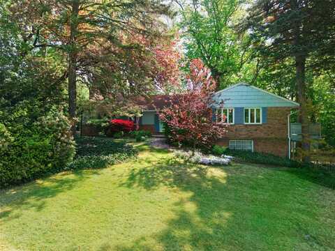 89 Papermill Road, Manhasset, NY 11030