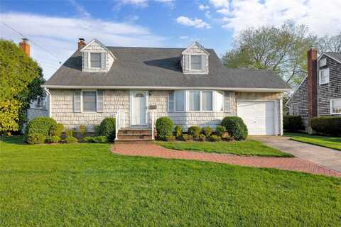 144 Willard Avenue, Farmingdale, NY 11735