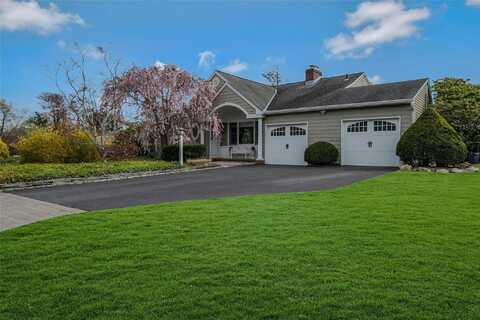 12 Wendover Road, Sayville, NY 11782