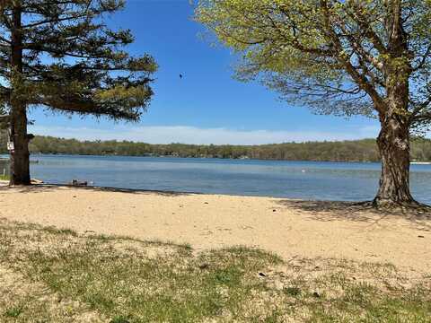 307 Sylvan Lake, Hopewell Junction, NY 12533