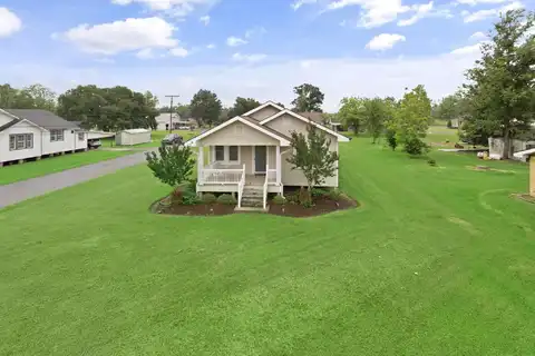 1112 Simon, Vacherie, LA 70090