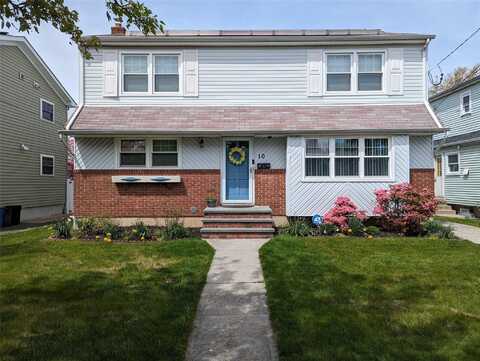 10 Staples Street, Farmingdale, NY 11735