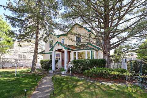 2036 Dow Avenue, Merrick, NY 11566