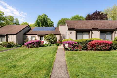 10 Strathmore Gate Drive, Stony Brook, NY 11790