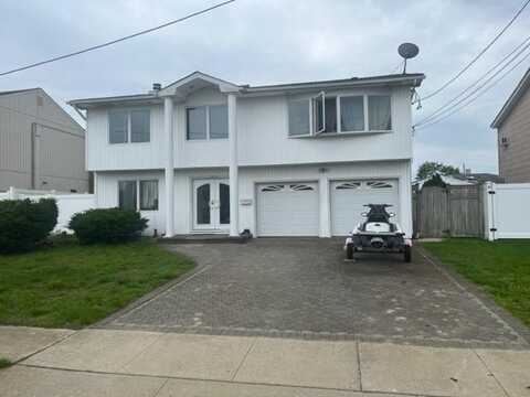 2625 Riverside Drive, Wantagh, NY 11793