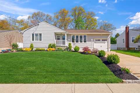 35 Ontario Ave., Massapequa, NY 11758