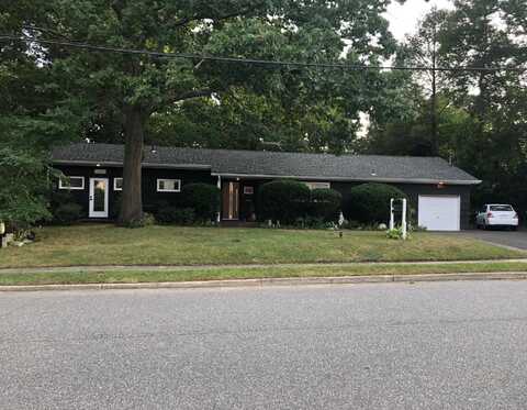 75 Union Avenue, Amityville, NY 11701