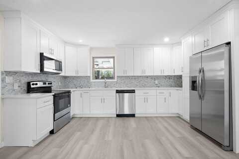 84 E 19th Street, Huntington Station, NY 11746